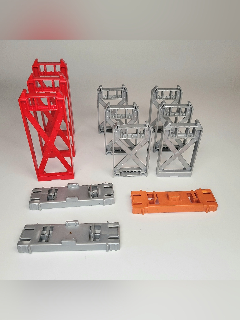 Thomas Trackmaster Super Station Risers 12 Pc Lot Replacement Parts